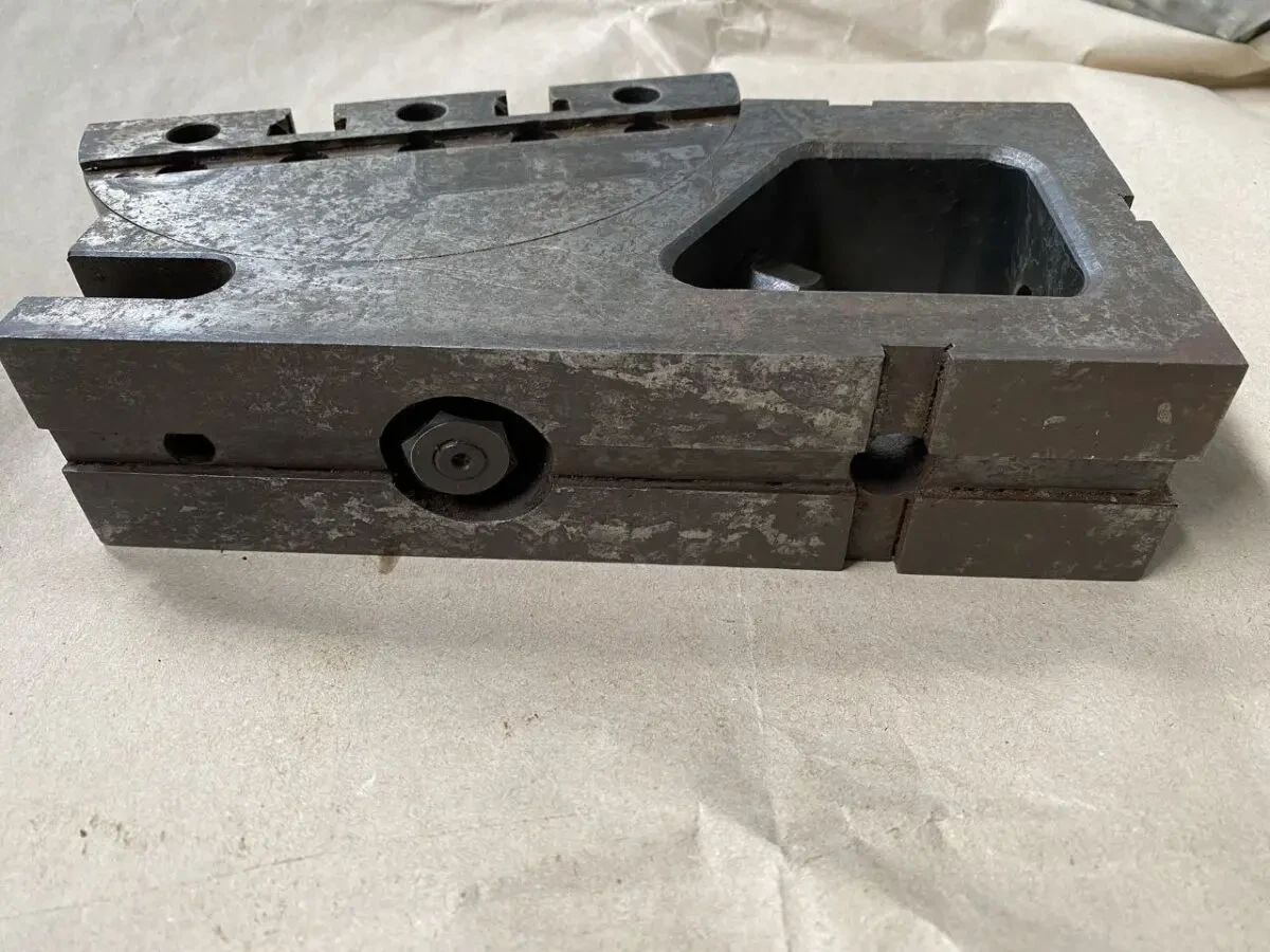 Усп 12 кронштейн поворотний 7