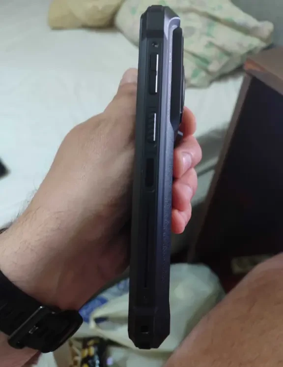 Продам телефон 5