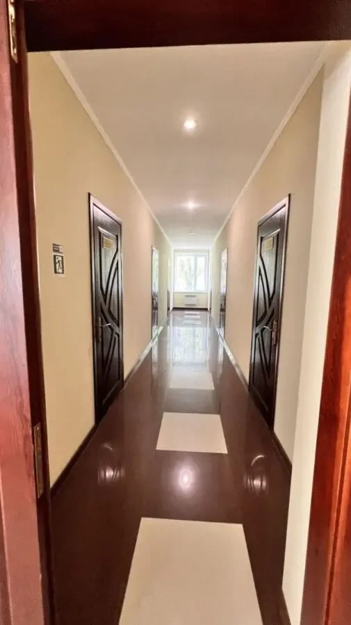 Продається 2-поверхова будівля з власною територією 3