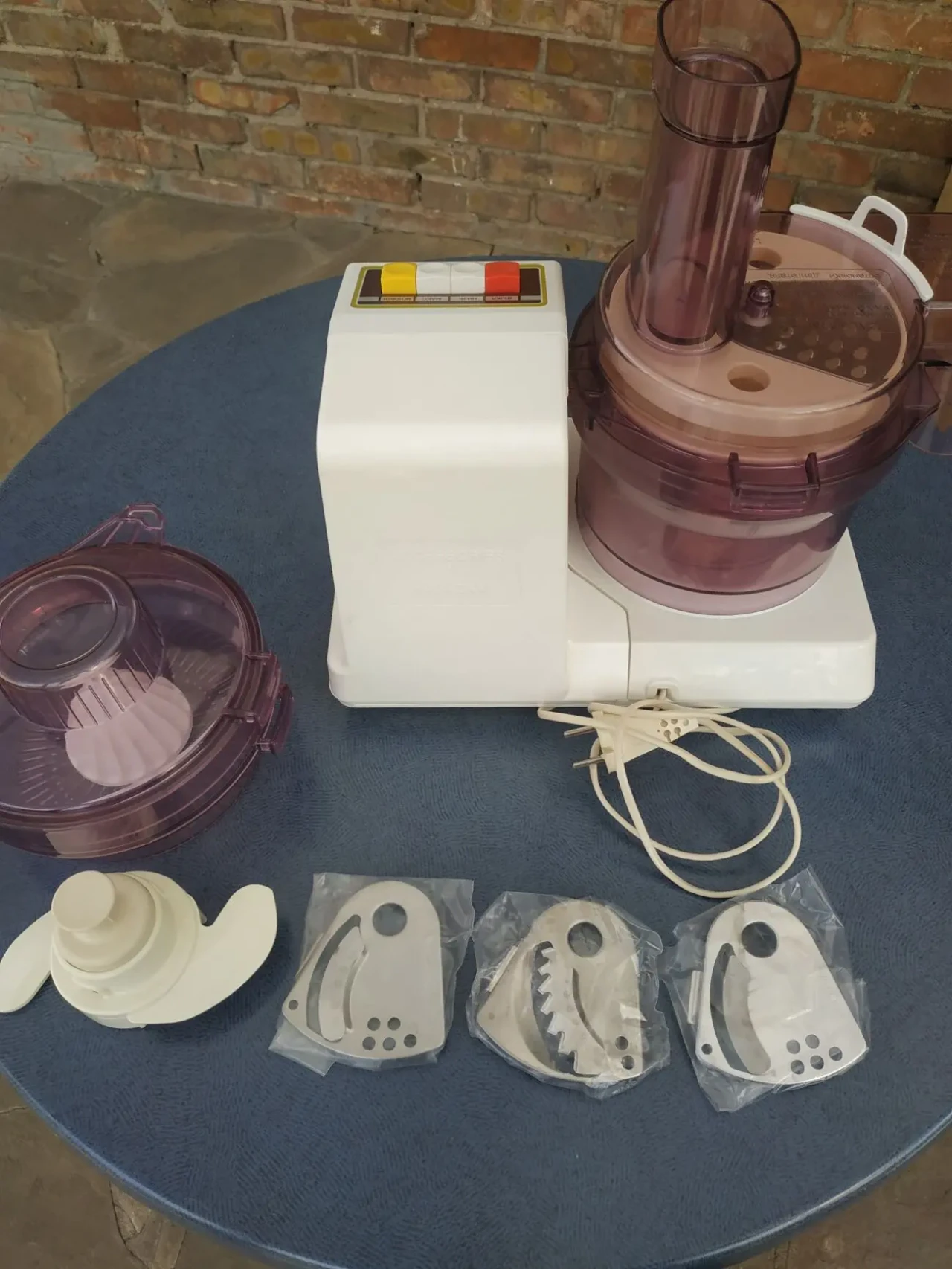 Кухонний процессор КП-1580 Е 4