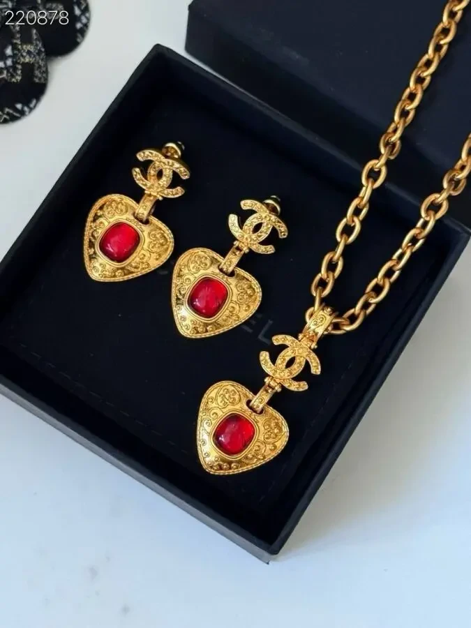 Сережки Chanell