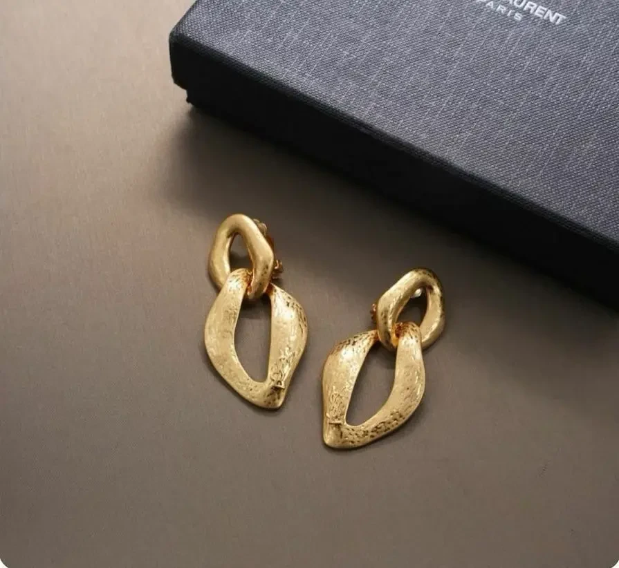 Кліпси Yves Saint Laurent Ysl