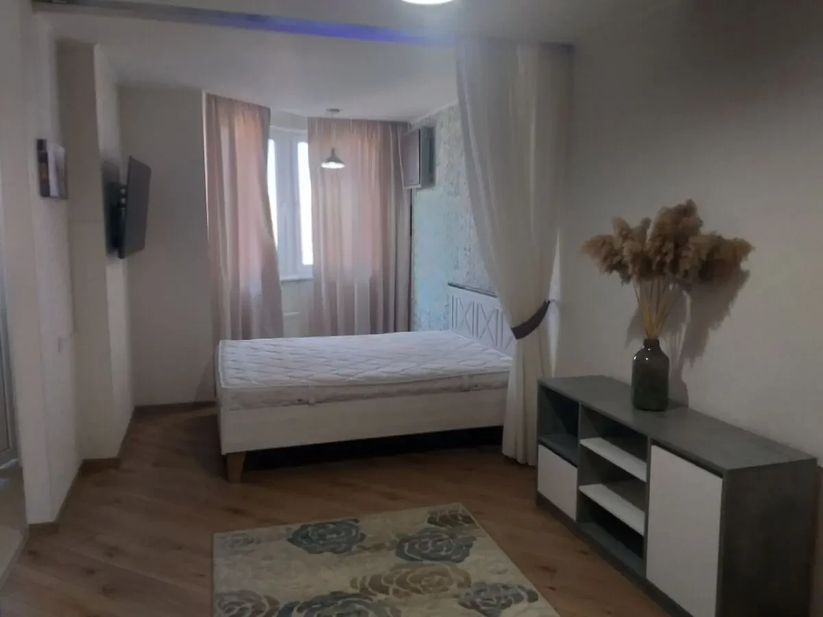 Сдам классную 1 комнатную квартиру на Таирова в новом ЖК Левитана 10