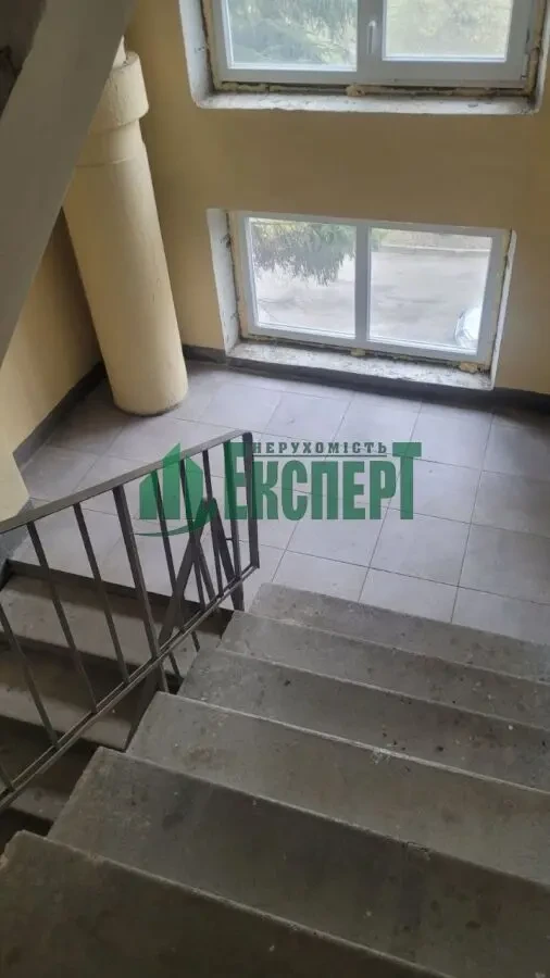 Продам затишну акуратну 2-кімнатну квартиру на Салтівці 9