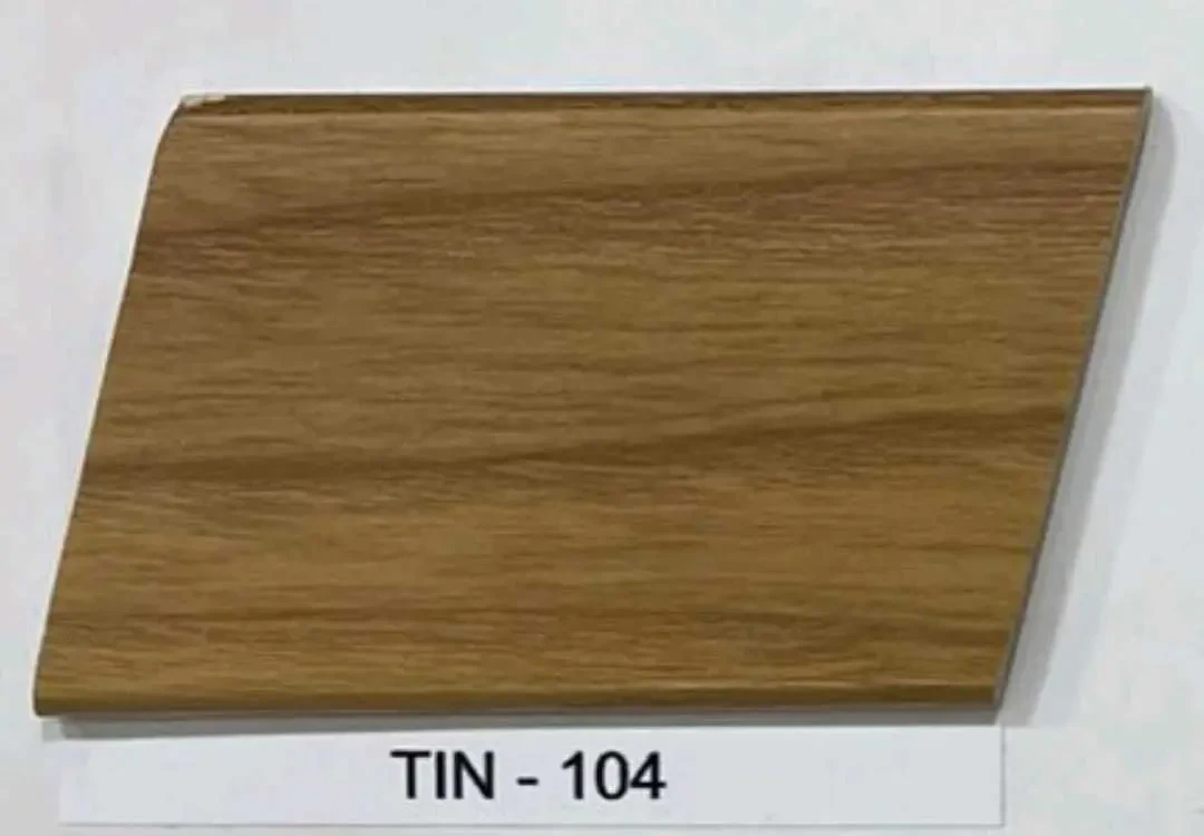 Готові сходи дерев'яні з ясена, виготовлення сходів під замовлення 3