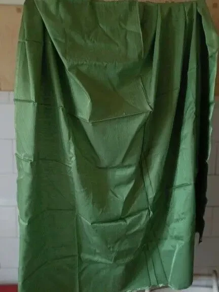 Ткань зеленый травяной цвет, как атлас, текстиль 2