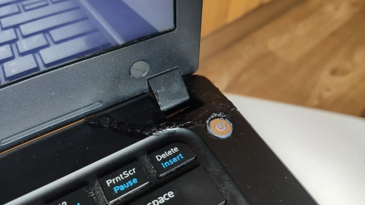 Ноутбук Dell 4