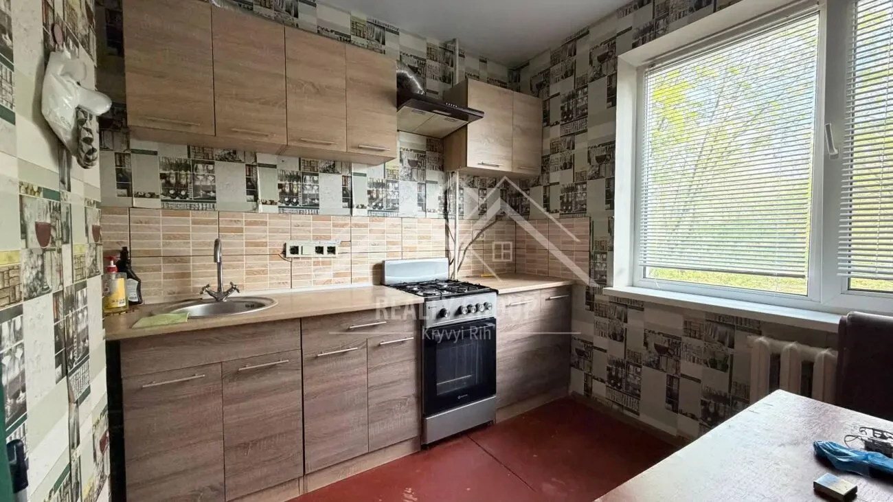 Продаж однокімнатної квартири на мкрн. Гірницькому 5