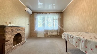 Продаж однокімнатної квартири на мкрн. Гірницькому