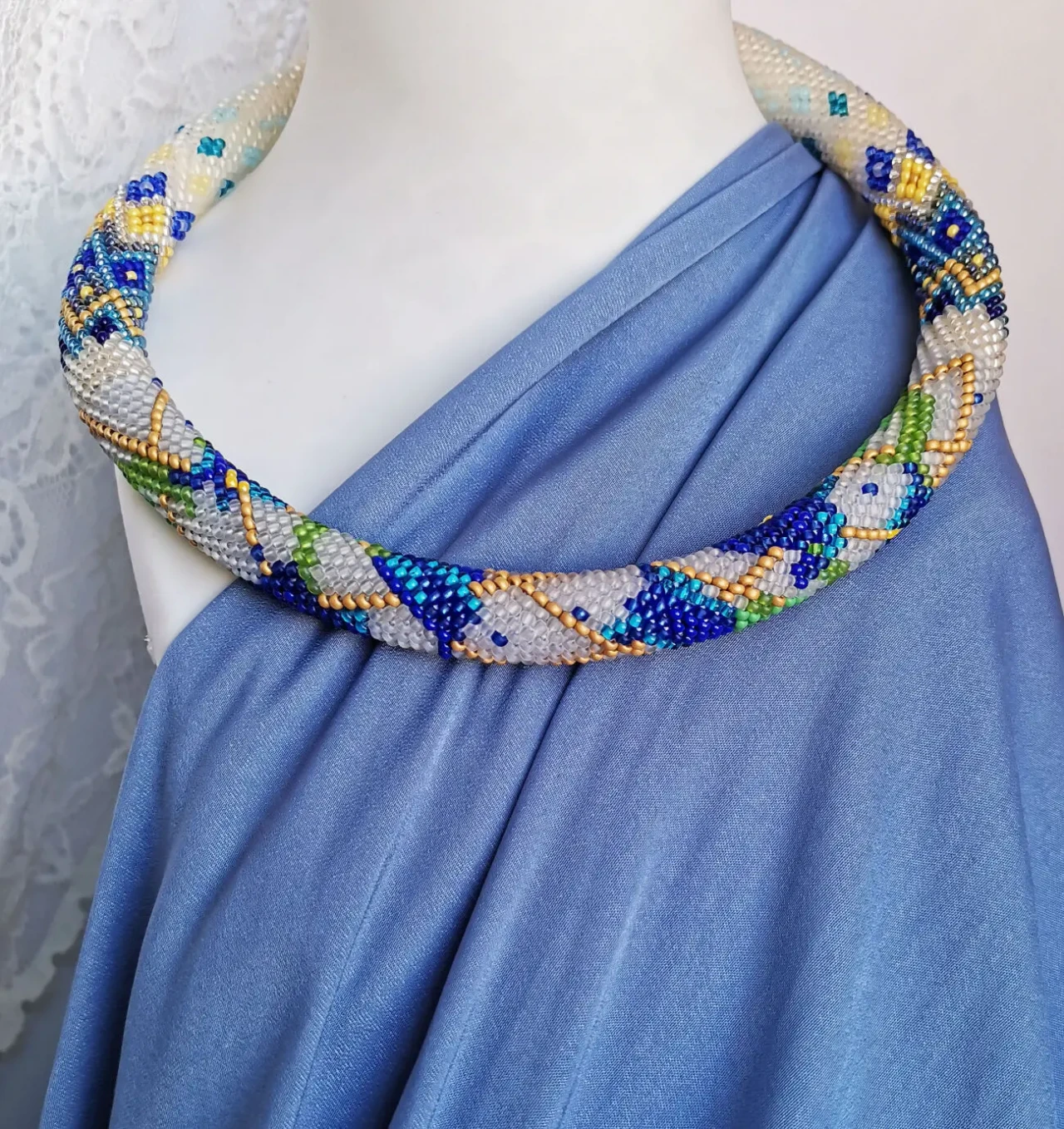 Прикраса із бісеру кольє-джгут Волошковий танок 7