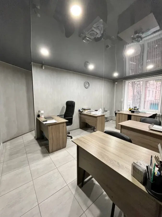 Здам окреме приміщення 50м2 біля метро Салтівське.