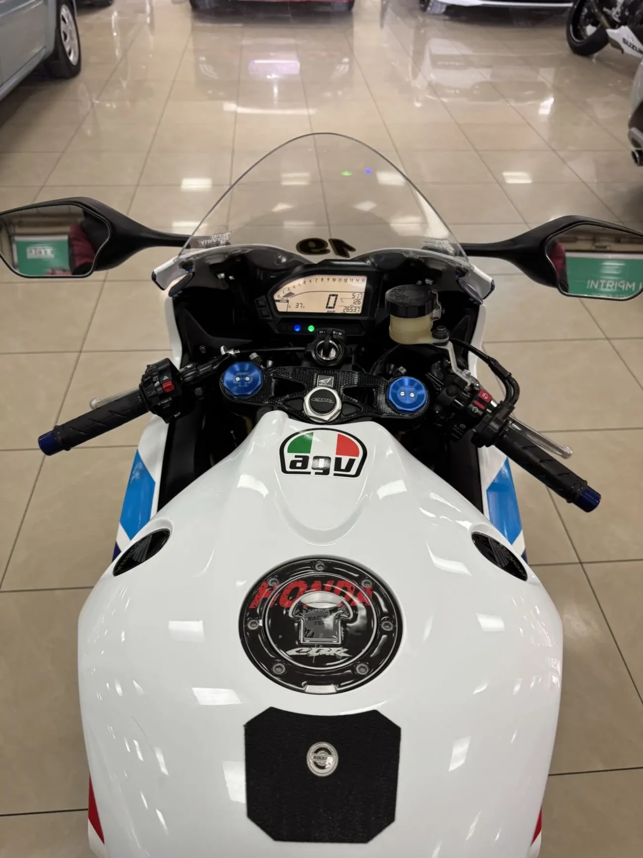 Honda CBR1000RR Fireblade 1.0i 16V 6МКПП 2014 р.в. (181 к.с.) 10