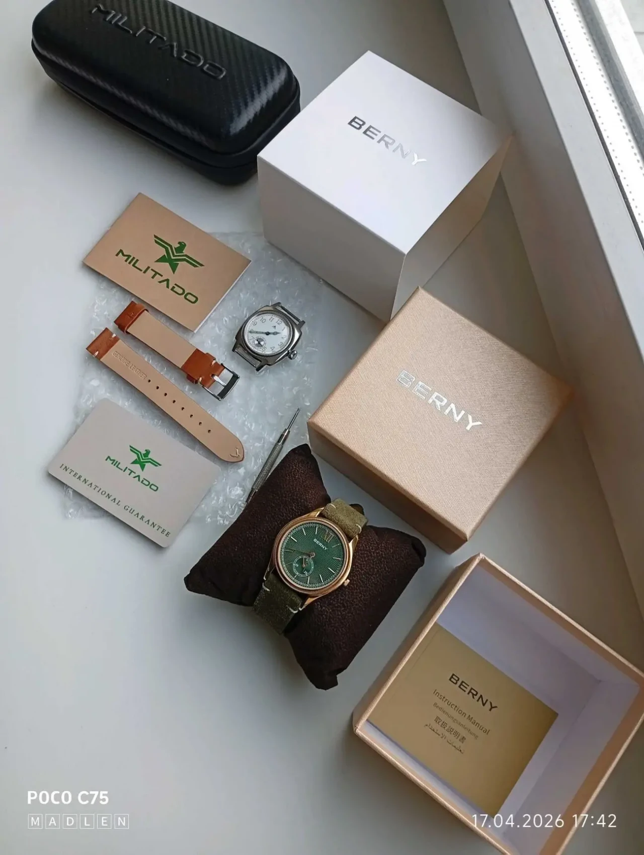 Часы  мужские кварцевые Militado ML 03 vs Berny 2945M-GRN