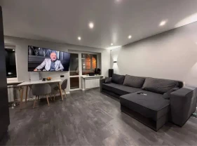 Стильная студия с новым ремонтом