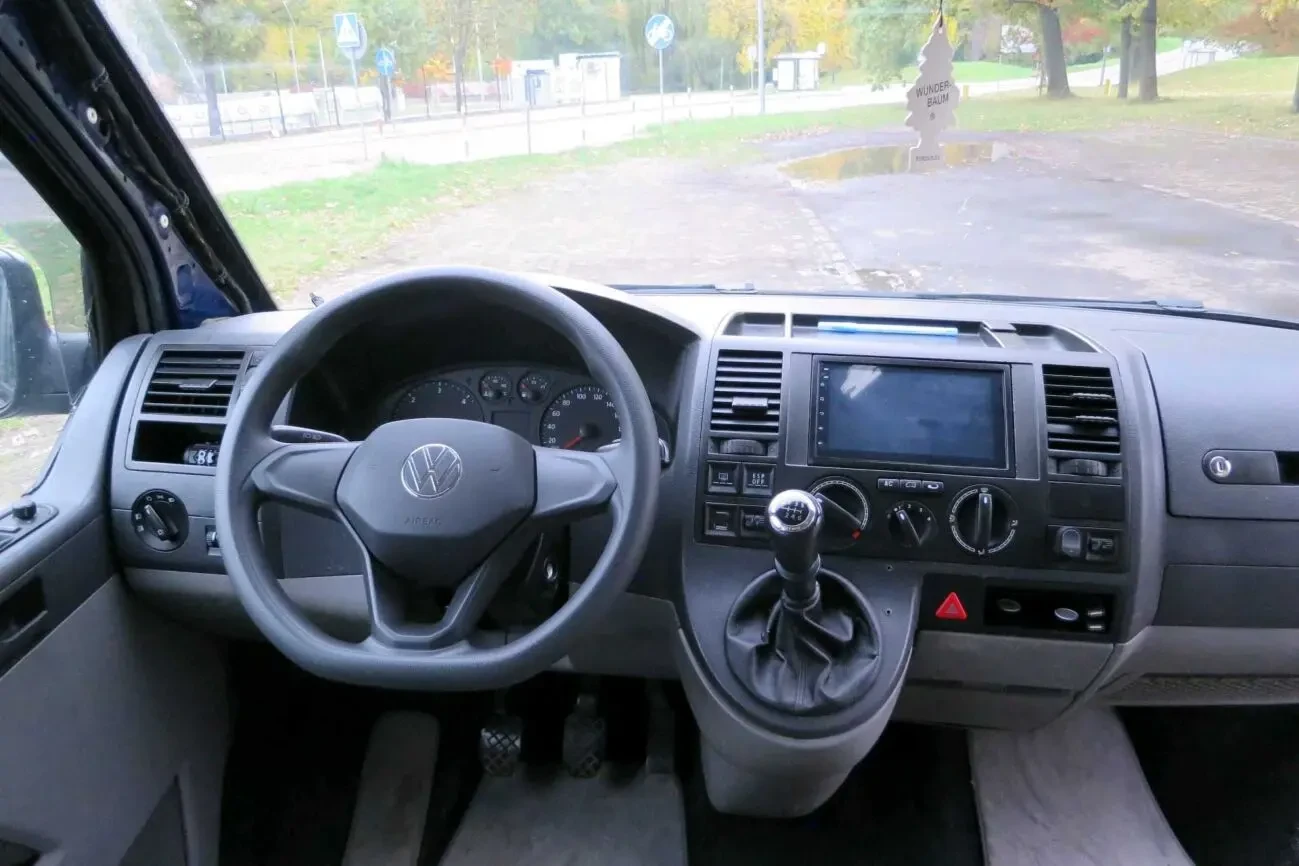 Продам Volkswagen Transporter T5 5