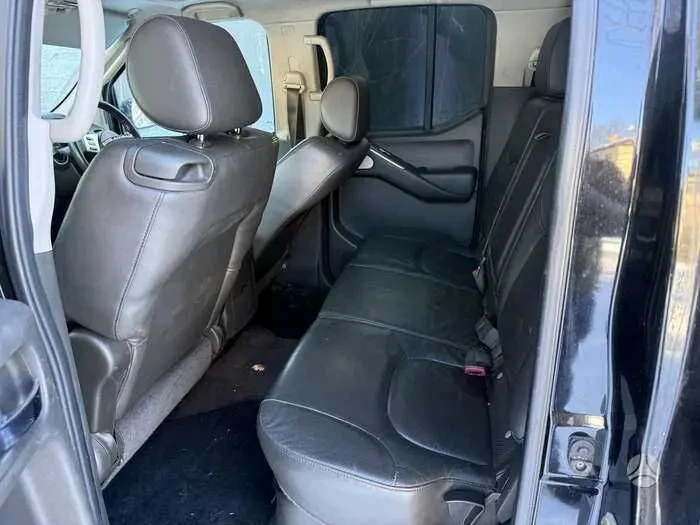 Продам Nissan Navara 8