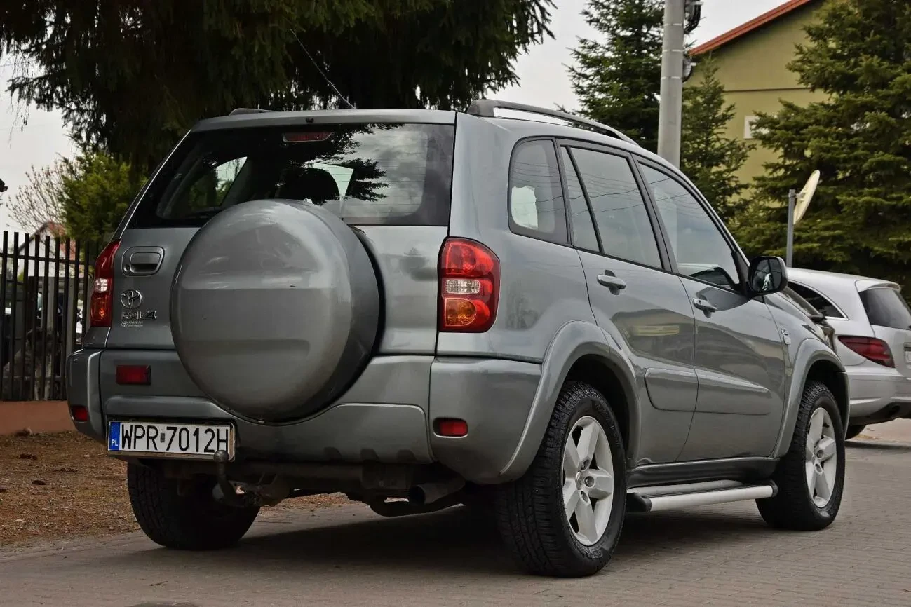 Продам Toyota RAV4 5