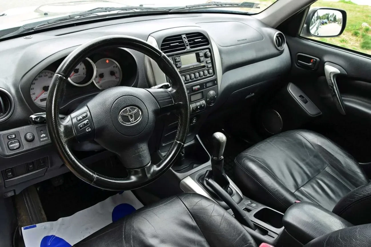 Продам Toyota RAV4 6