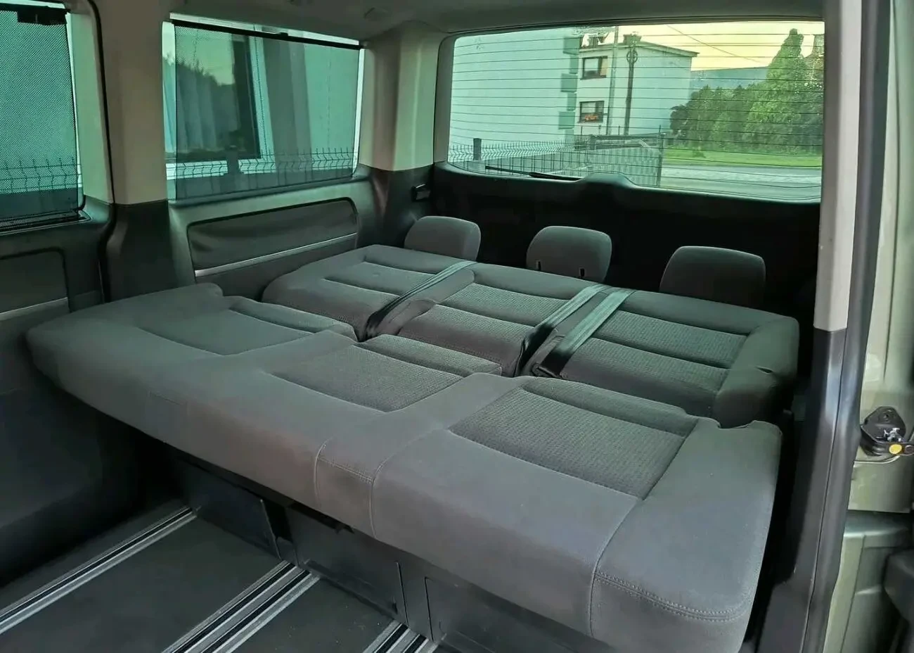 Продам Volkswagen Transporter T5 10