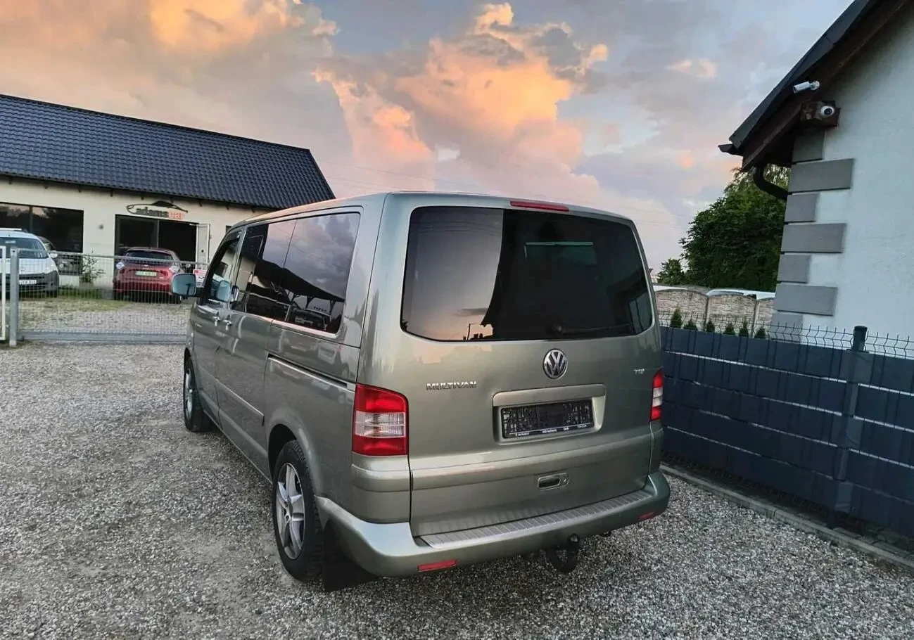 Продам Volkswagen Transporter T5 5