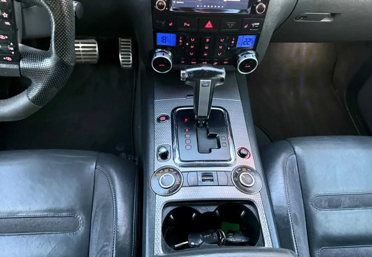 Продам Volkswagen Touareg 9