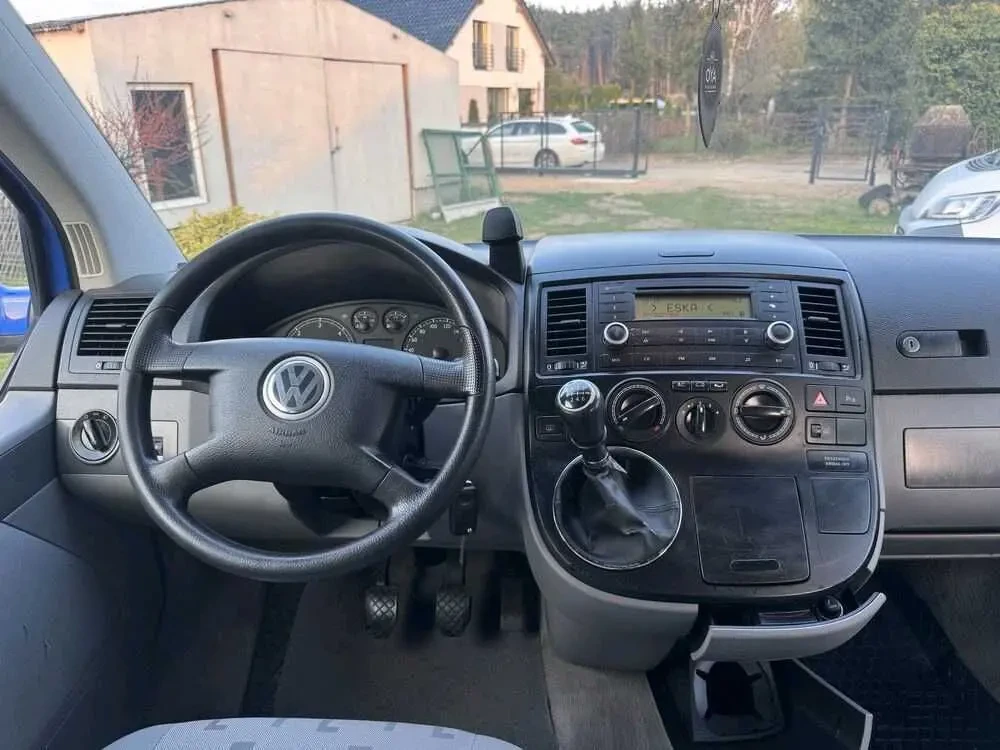 Продам Volkswagen Transporter T5 8