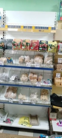 Холодильні прилавки, холодильні шафи для напоїв, морозильні камери.