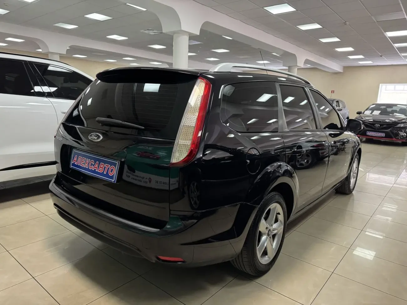 Ford Focus 1.6Duratec 16V 5МКПП 2010 р.в. (100 к.с.) 4