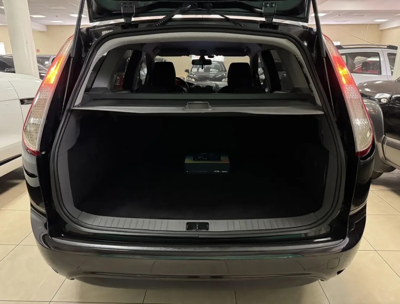 Ford Focus 1.6Duratec 16V 5МКПП 2010 р.в. (100 к.с.) 3