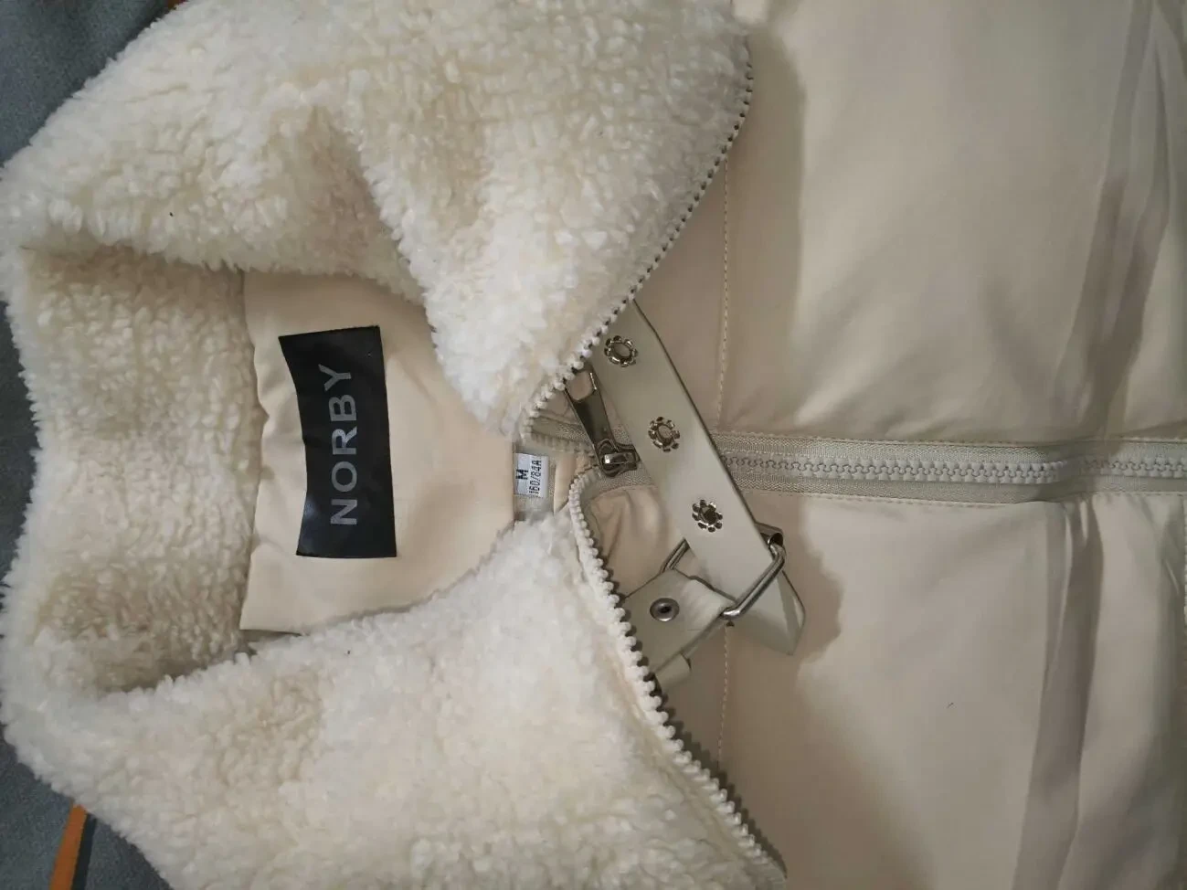 Куртка жіноча 5