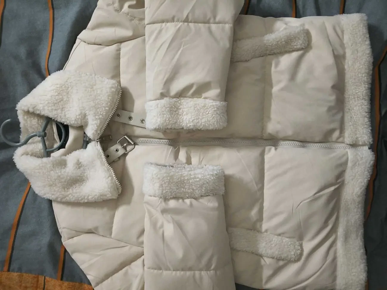 Куртка жіноча 3