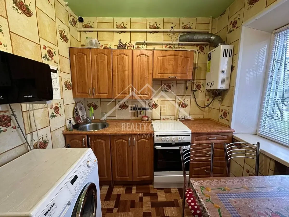 Продаж 3к квартири з меблями і технікою 2