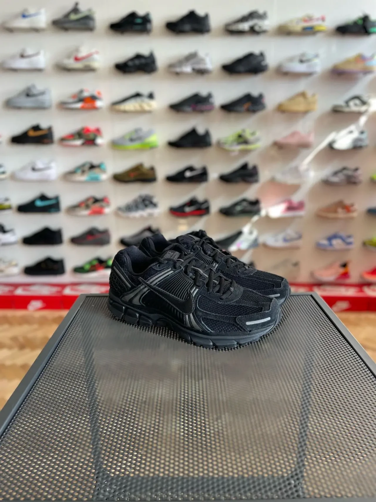 Оригінал-Кросівки Nike Zoom Vomero 5 Black (HF1553-001) 3