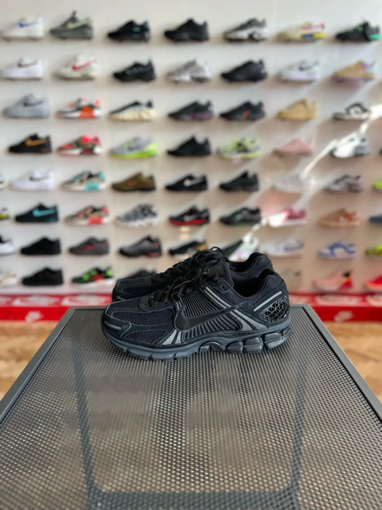 Оригінал-Кросівки Nike Zoom Vomero 5 Black (HF1553-001) 2