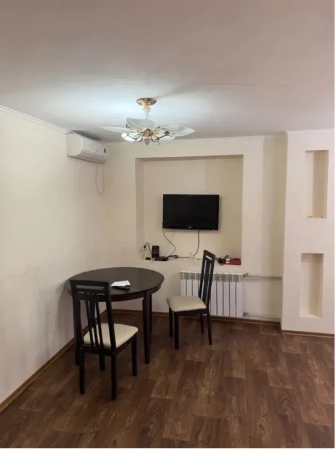 Продаётся уютная и светлая 2-комнатная квартира в популярном районе 8