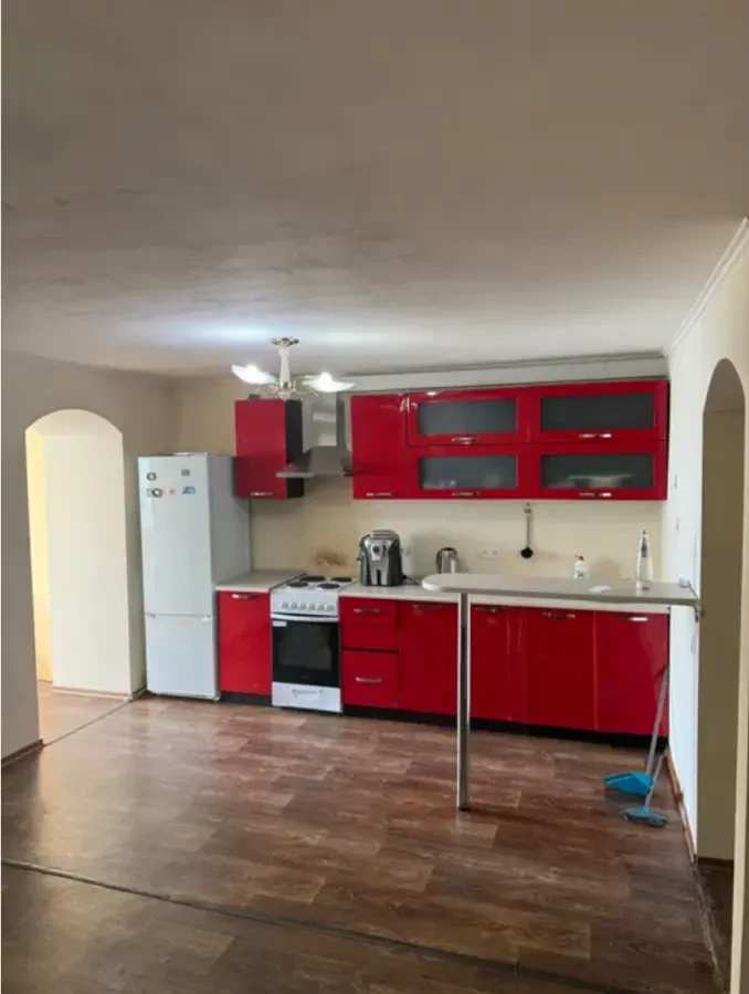 Продаётся уютная и светлая 2-комнатная квартира в популярном районе