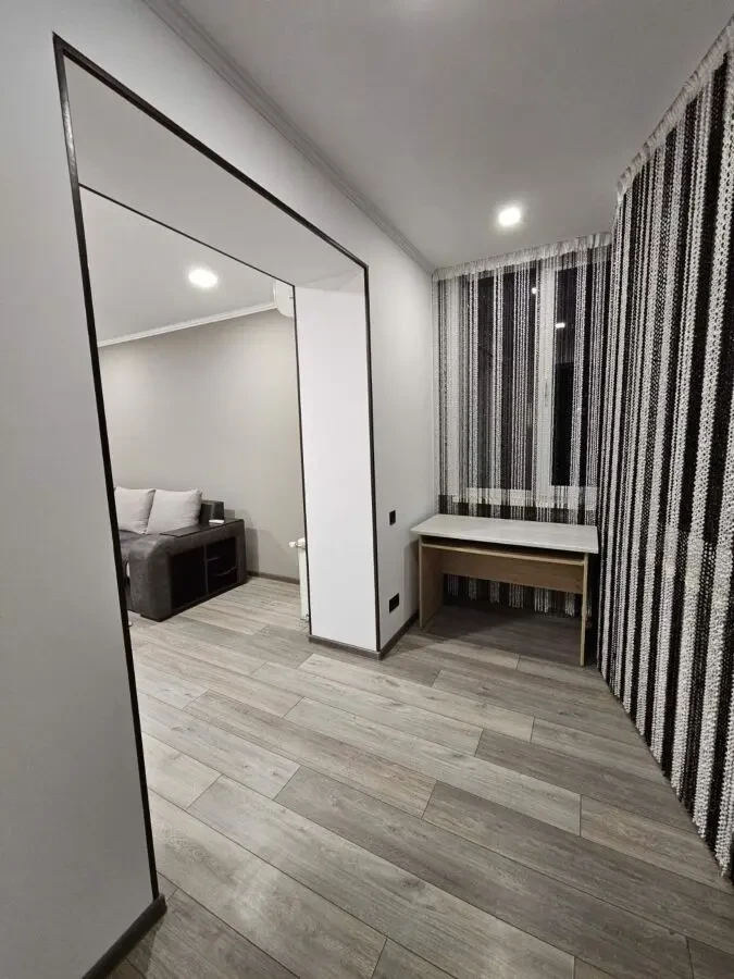 Сучасна 2к квартира з меблями, близько до Центру 9