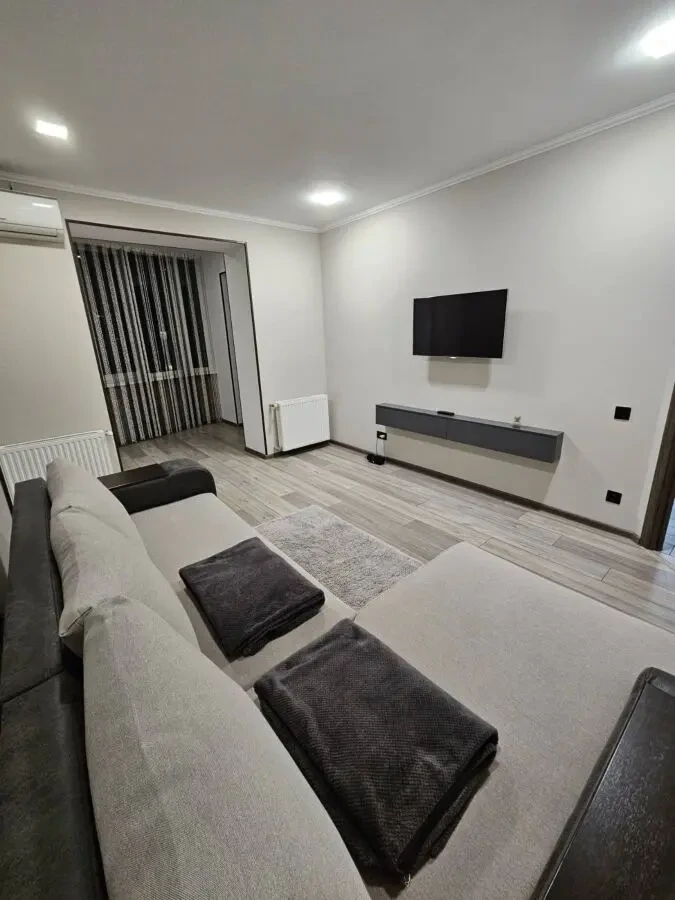 Сучасна 2к квартира з меблями, близько до Центру 8