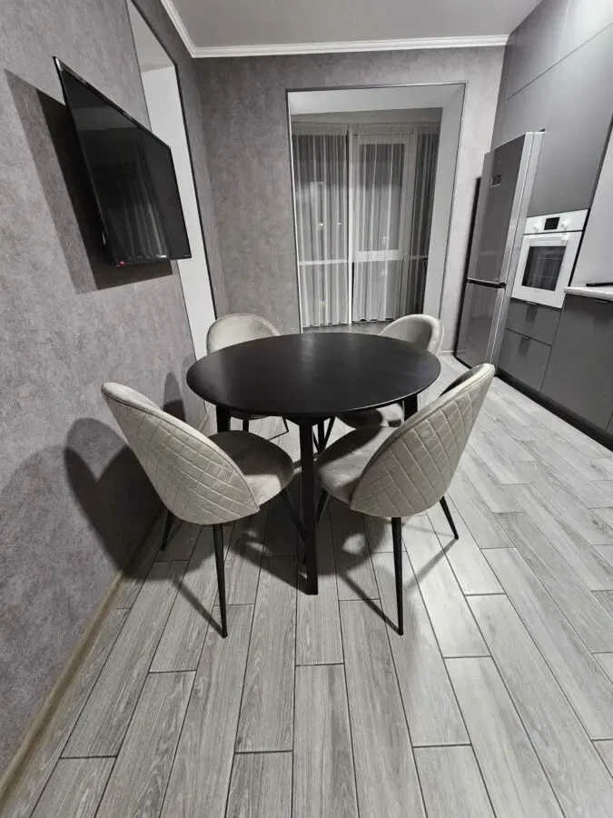 Сучасна 2к квартира з меблями, близько до Центру 3