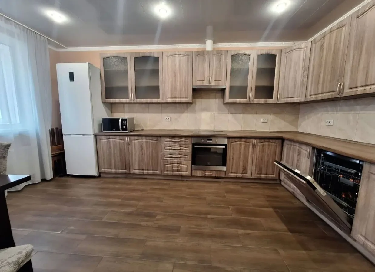 Сдам просторную 3к квартиру в ЖК Семейный Гагарина 6