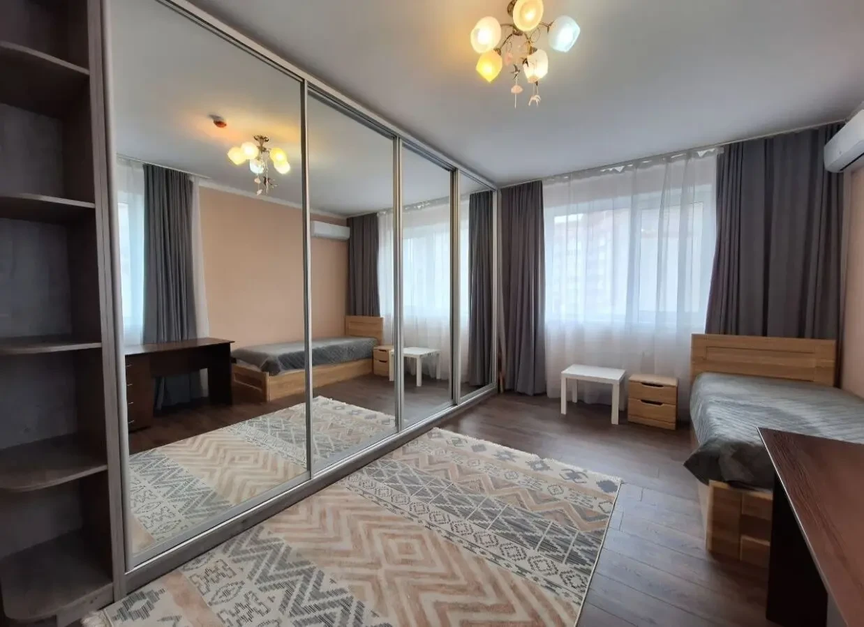 Сдам просторную 3к квартиру в ЖК Семейный Гагарина 4