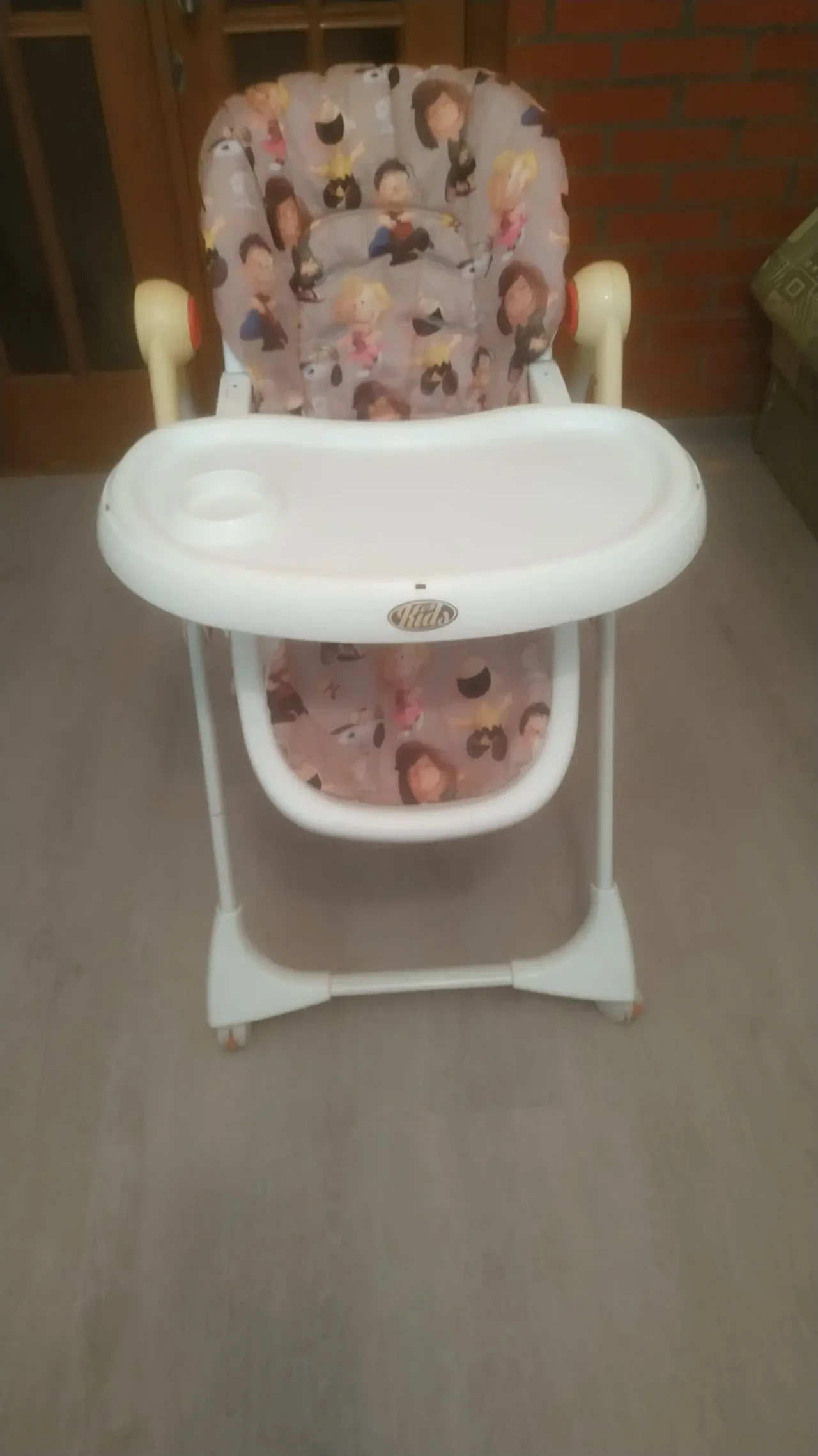 Продам стульчик для кормления 6