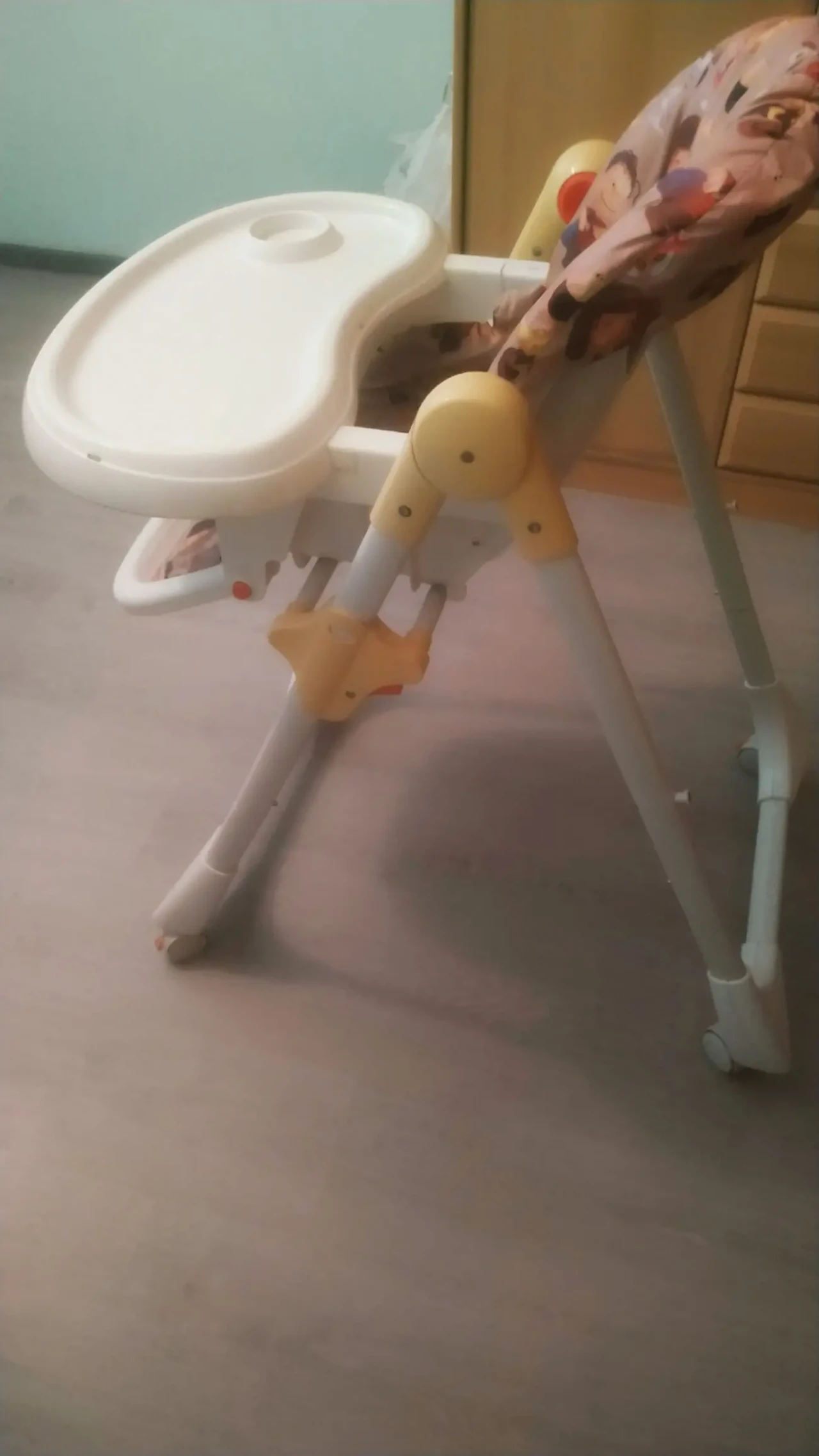 Продам стульчик для кормления 8