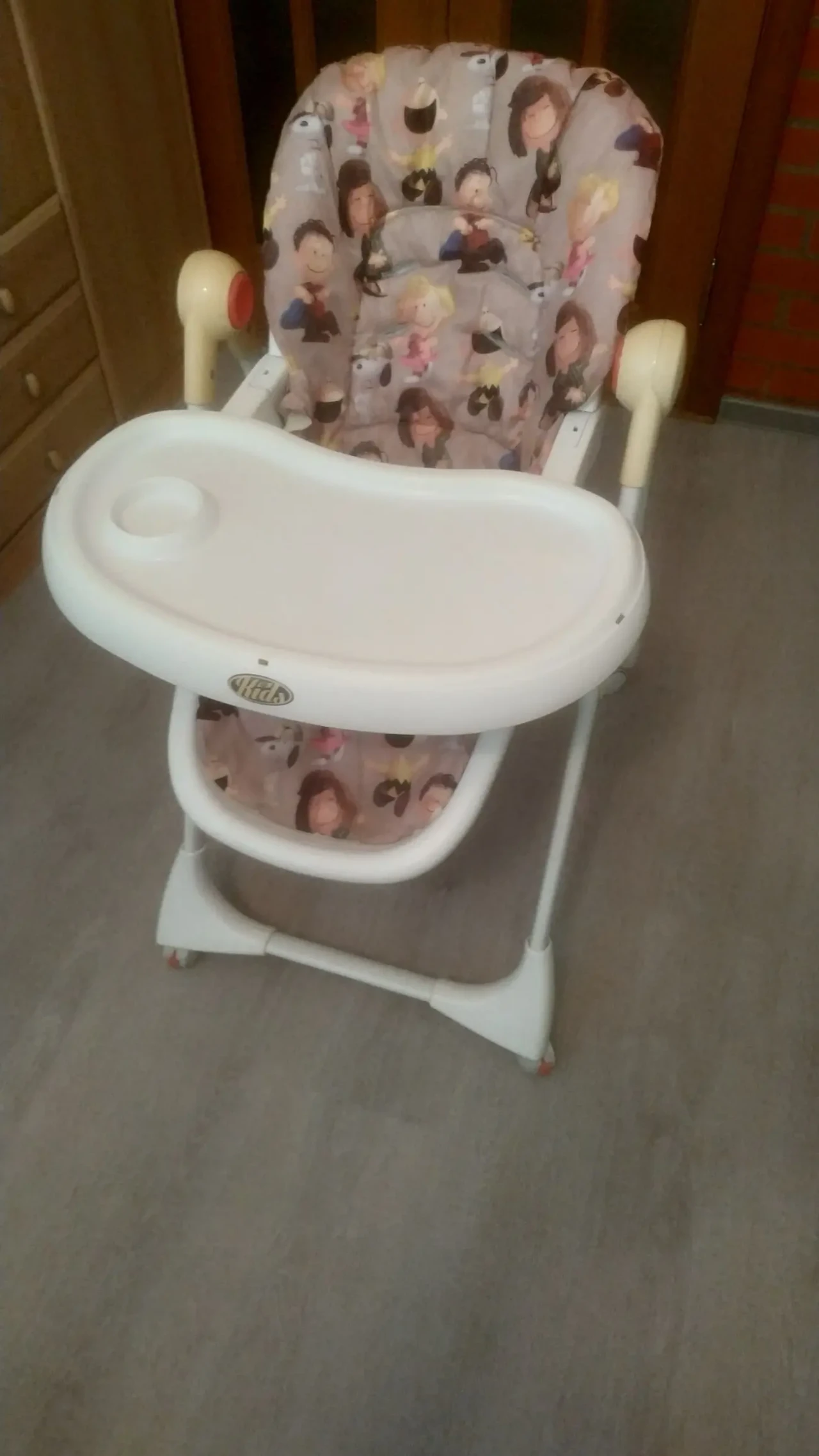 Продам стульчик для кормления 5