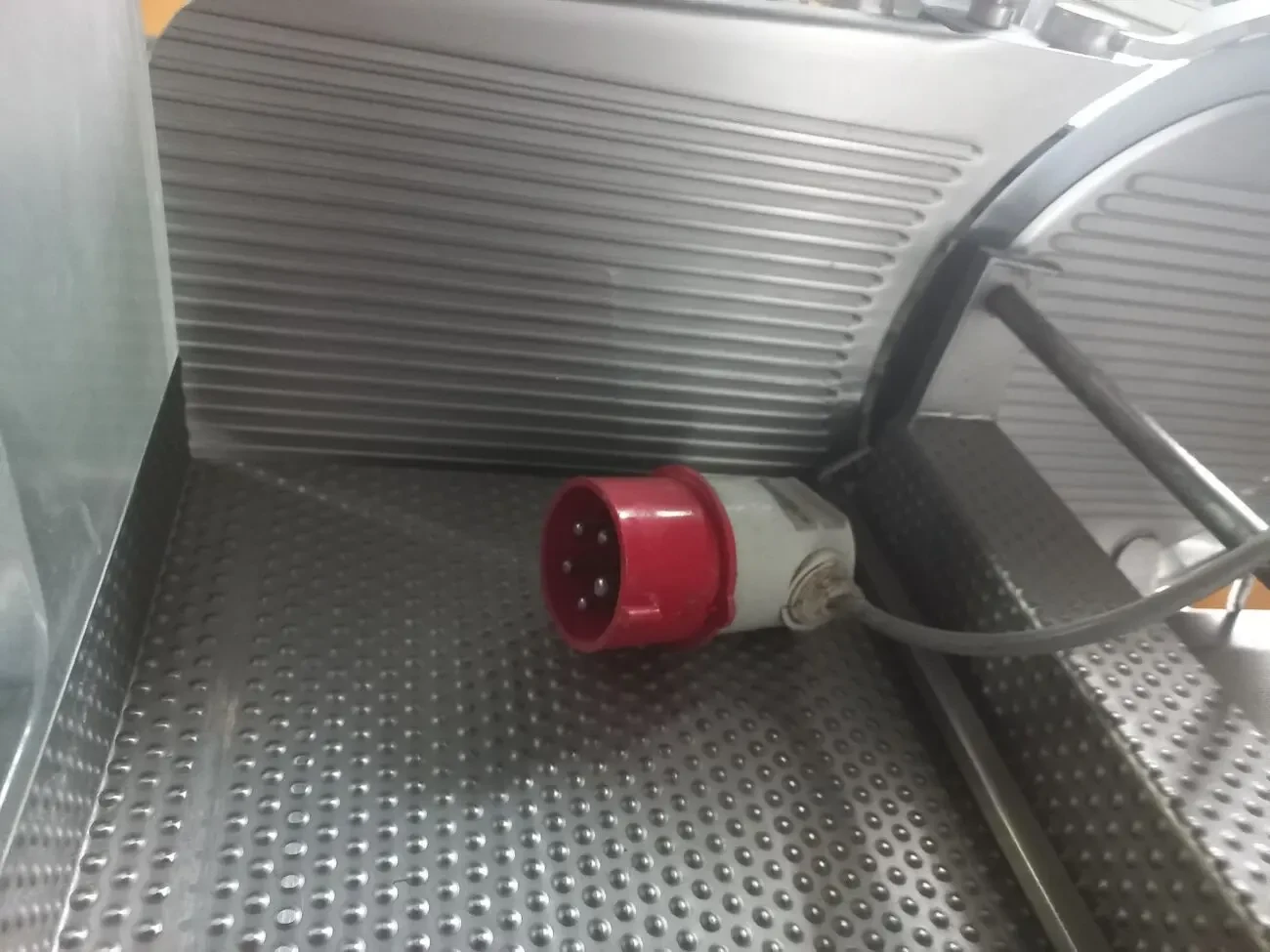 Автоматичний конвеєрний слайсер Scharfen 4