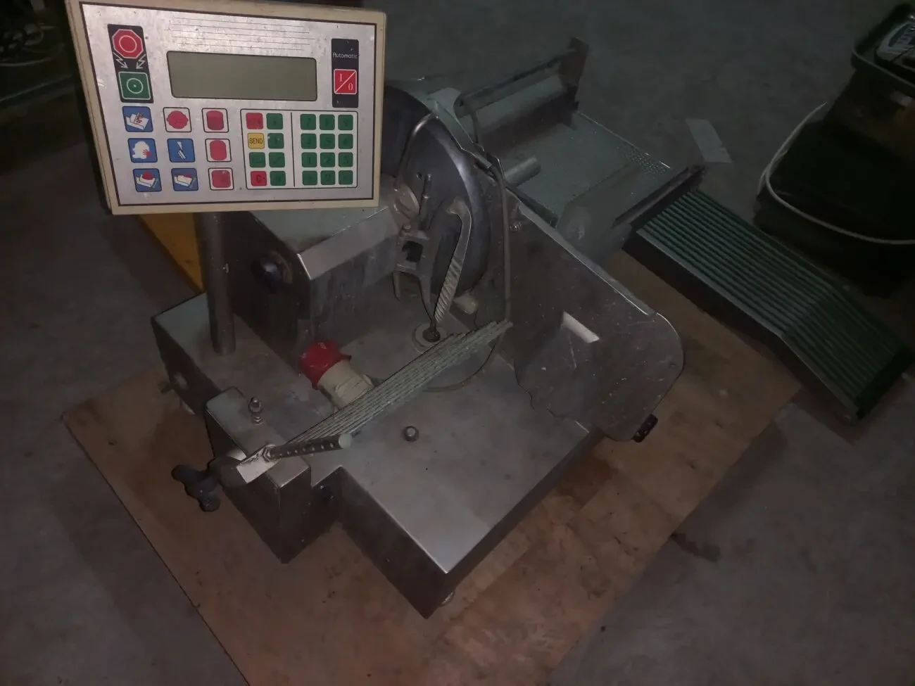 Автоматичний конвеєрний слайсер Scharfen 10