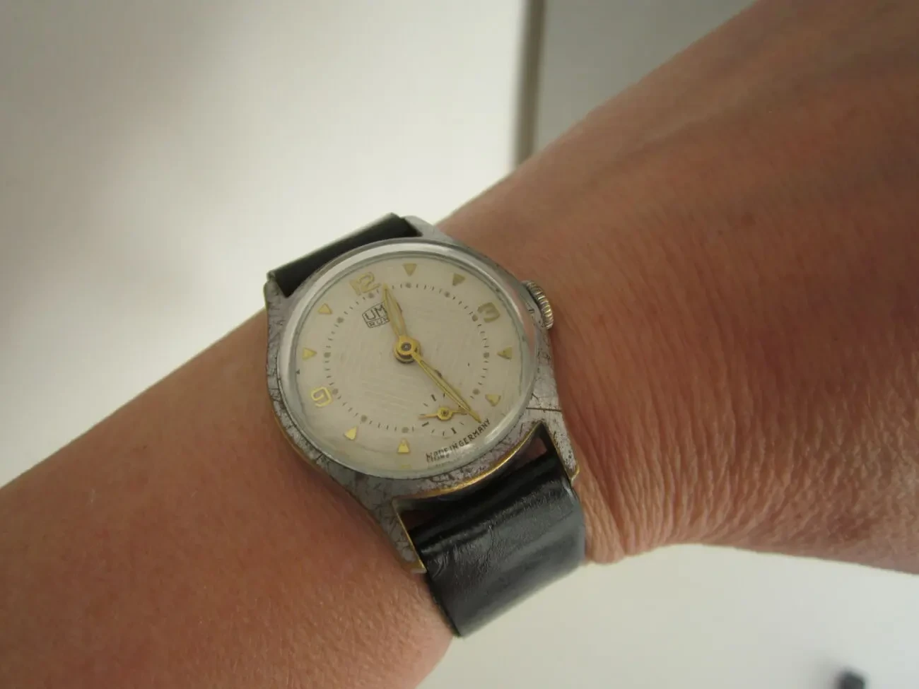 Часы мужские UMF Ruhla ГДР 9