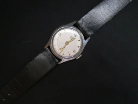 Часы мужские UMF Ruhla ГДР