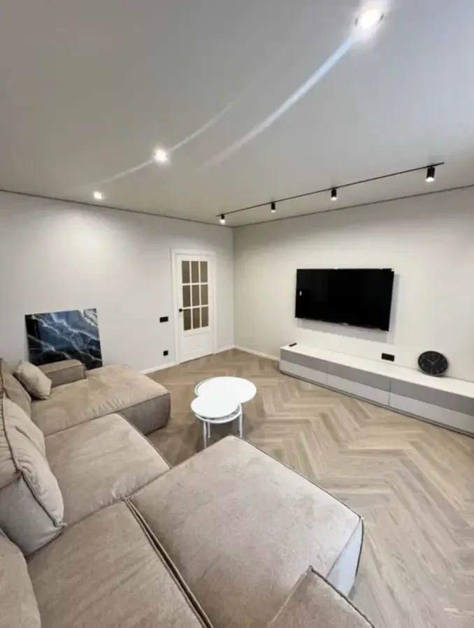 Продам 2 комнатную квартиру в ЖК Семейный 4