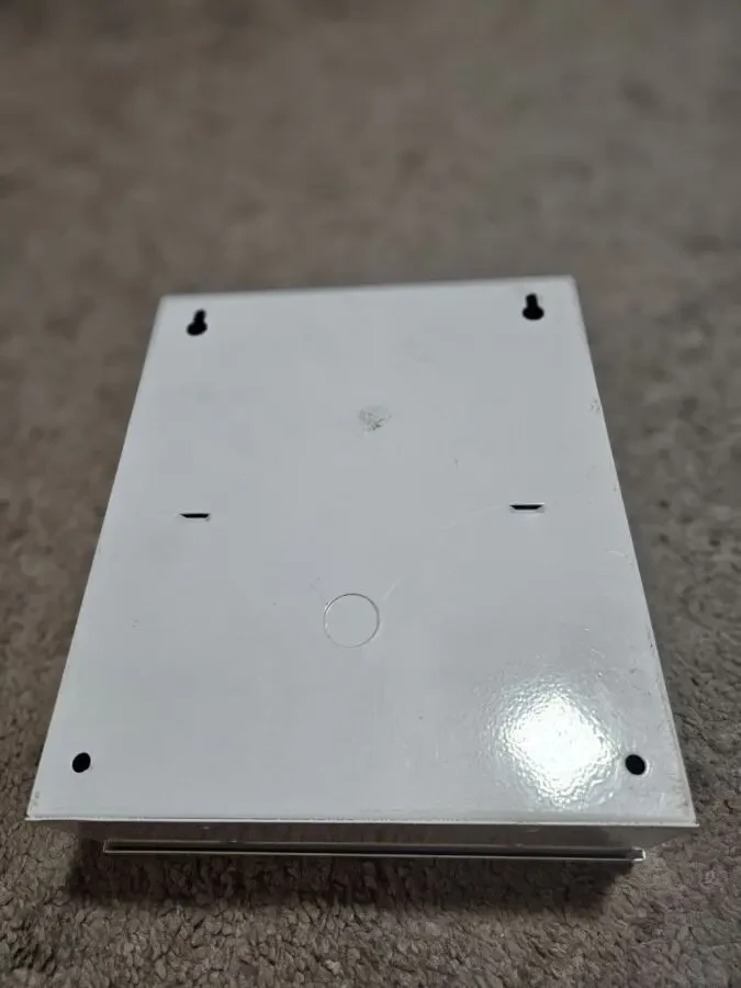 Блок питания в металлическом ящике для камер CCTV, 9-кан 12В 10А 120Вт 4